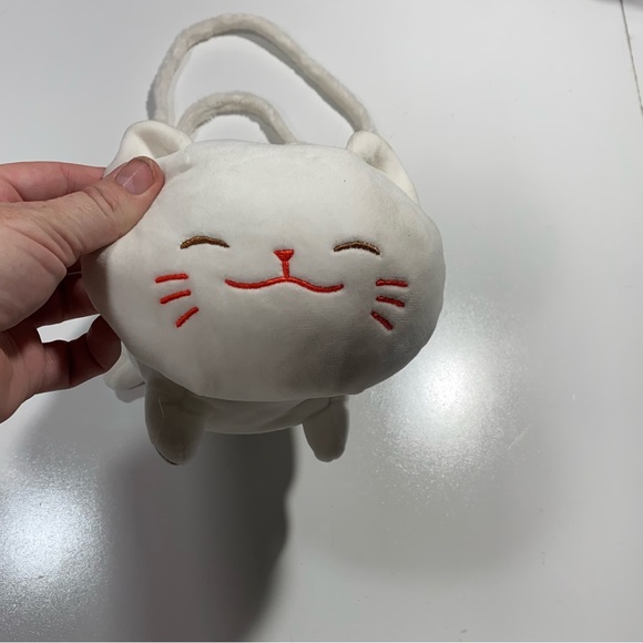Miniso Life White Mini Squish-able Stuffed Plush Cute Kitty Cat Zip Purse NWT - Picture 5 of 15